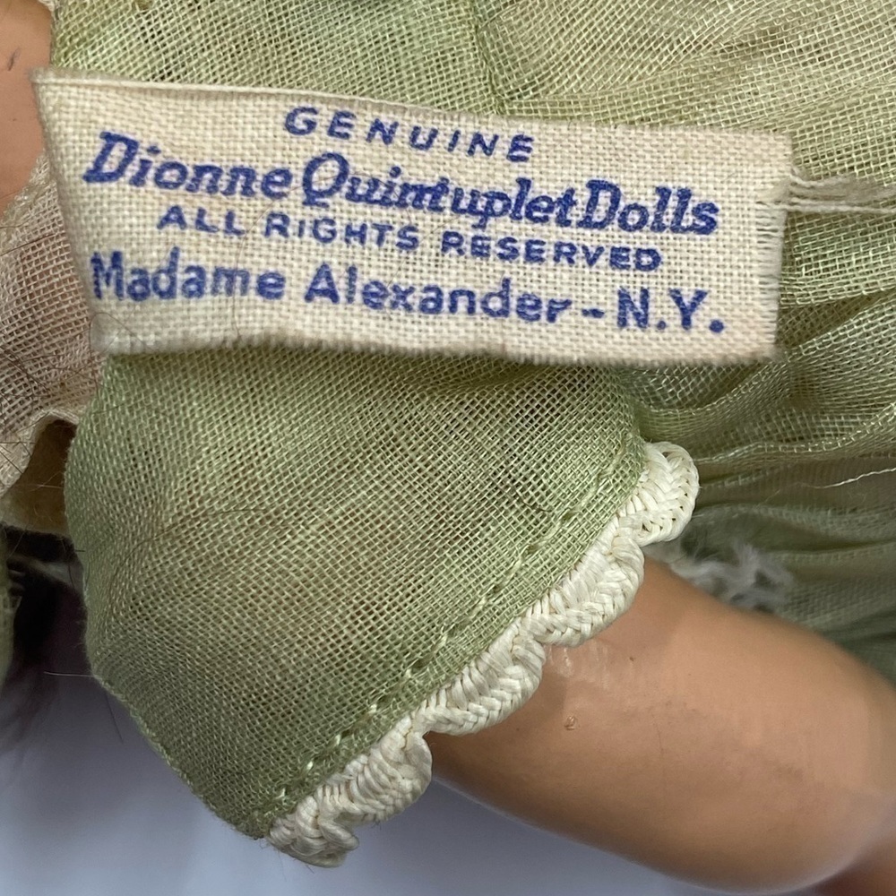 VINTAGE~1936 COMPOSITION MADAME ALEXANDER~’YVONNE’ DIONNE QUINTUPLET DOLL~BR - Picture 2 of 8